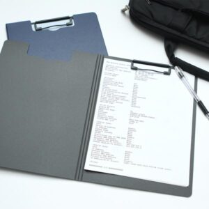 Folder con clip metálico