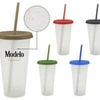 Vaso de plástico traslúcido