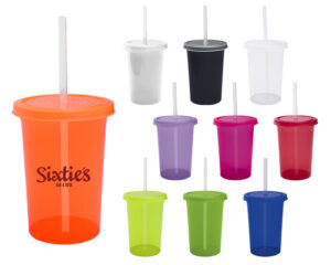 vasos plásticos con tapa y popote en varios colores