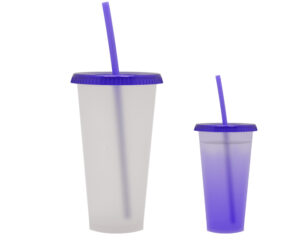 Vasos de plástico que cambian de color morado