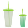 Vasos de plástico que cambian de color verde